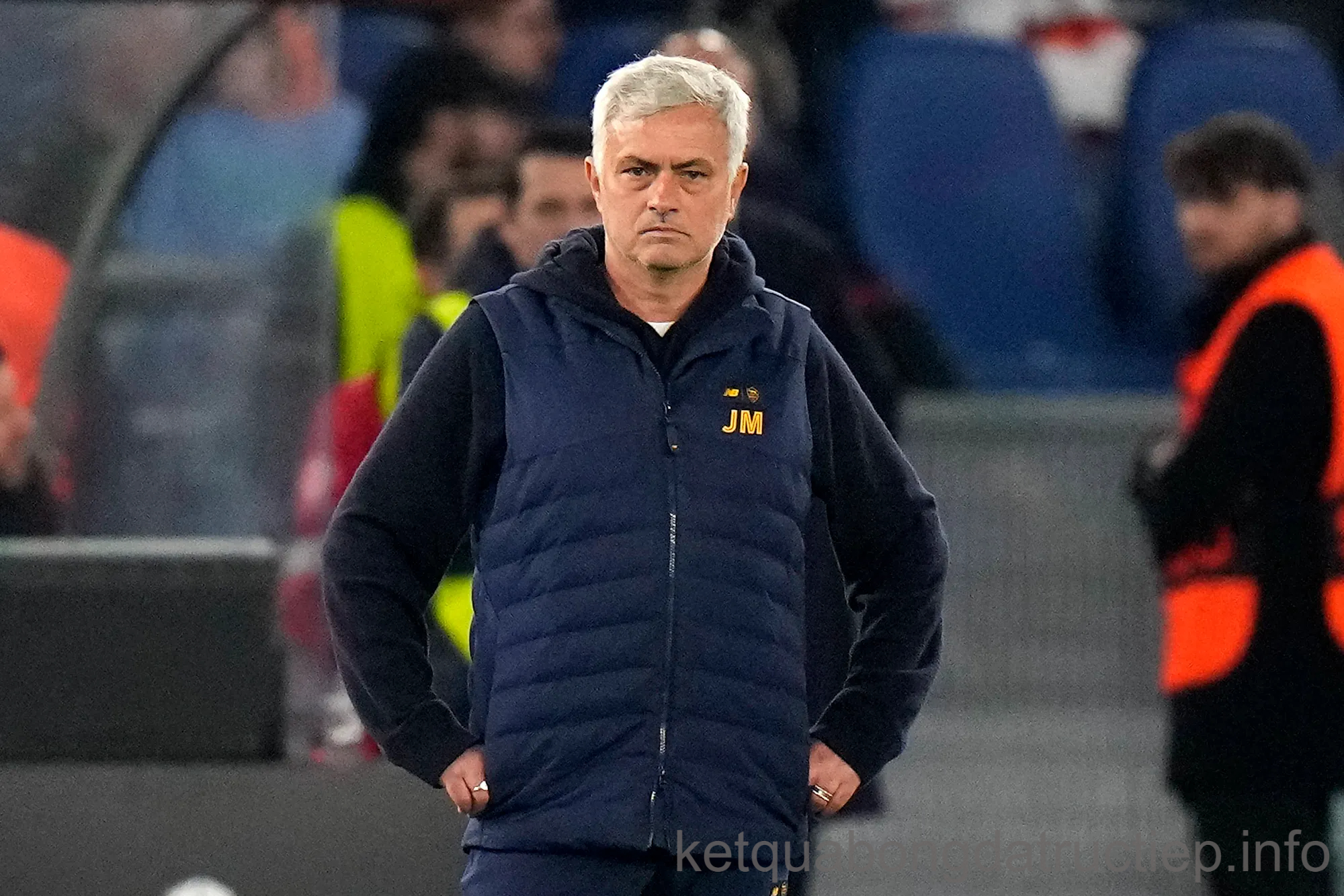 HLV Jose Mourinho với kinh nghiệm dày dạn