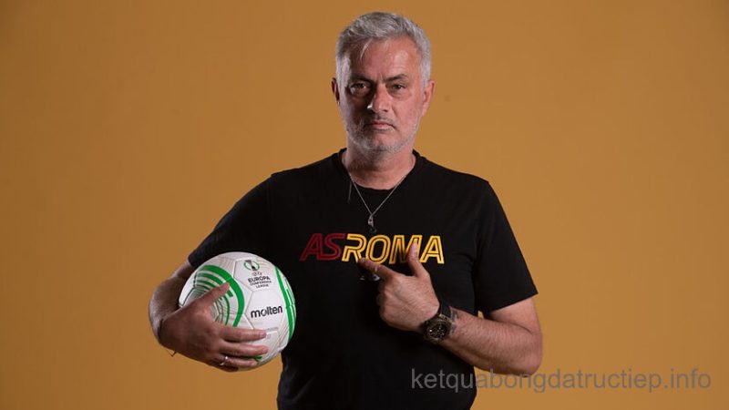 Mourinho đưa Roma vào bán kết Europa League