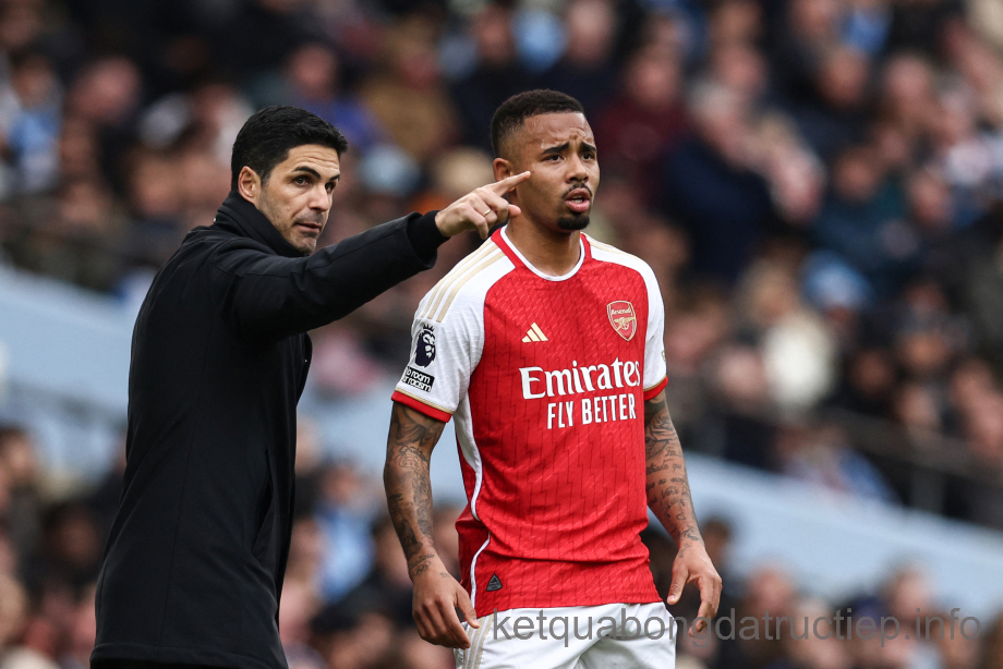 Mikel Arteta chưa gặp may mắn trong trận gặp Arsenal